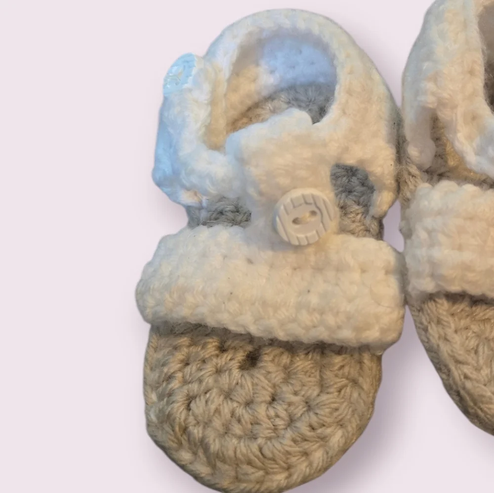 Handmade Adorable Knit Baby Slippers - White and Tan